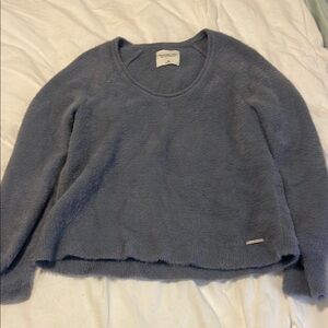 Blue Crew Neck Sweater with Long Sleeves